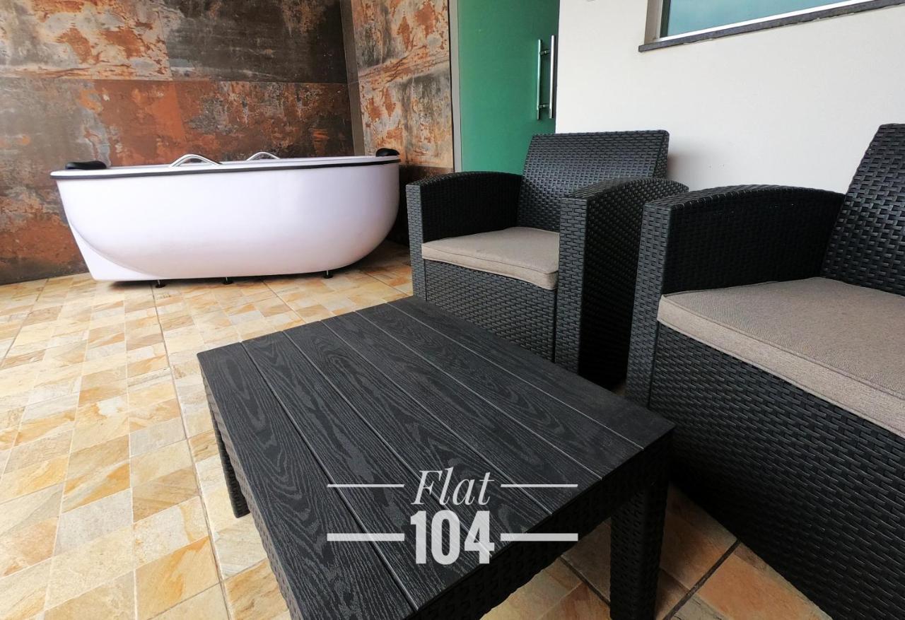 Th Flats Com Banheira De Hidromassagem Apartment Говернадор Валадарес Екстериор снимка